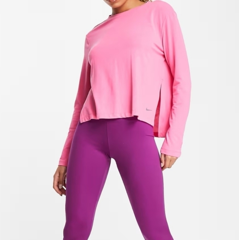 Nike yoga DRI fit medium split long sleeve light shirt